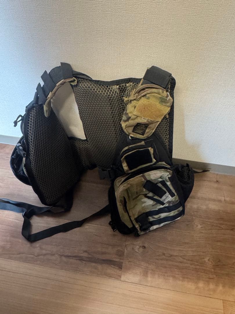 サブロック　subroc V-oneベスト マルチカム