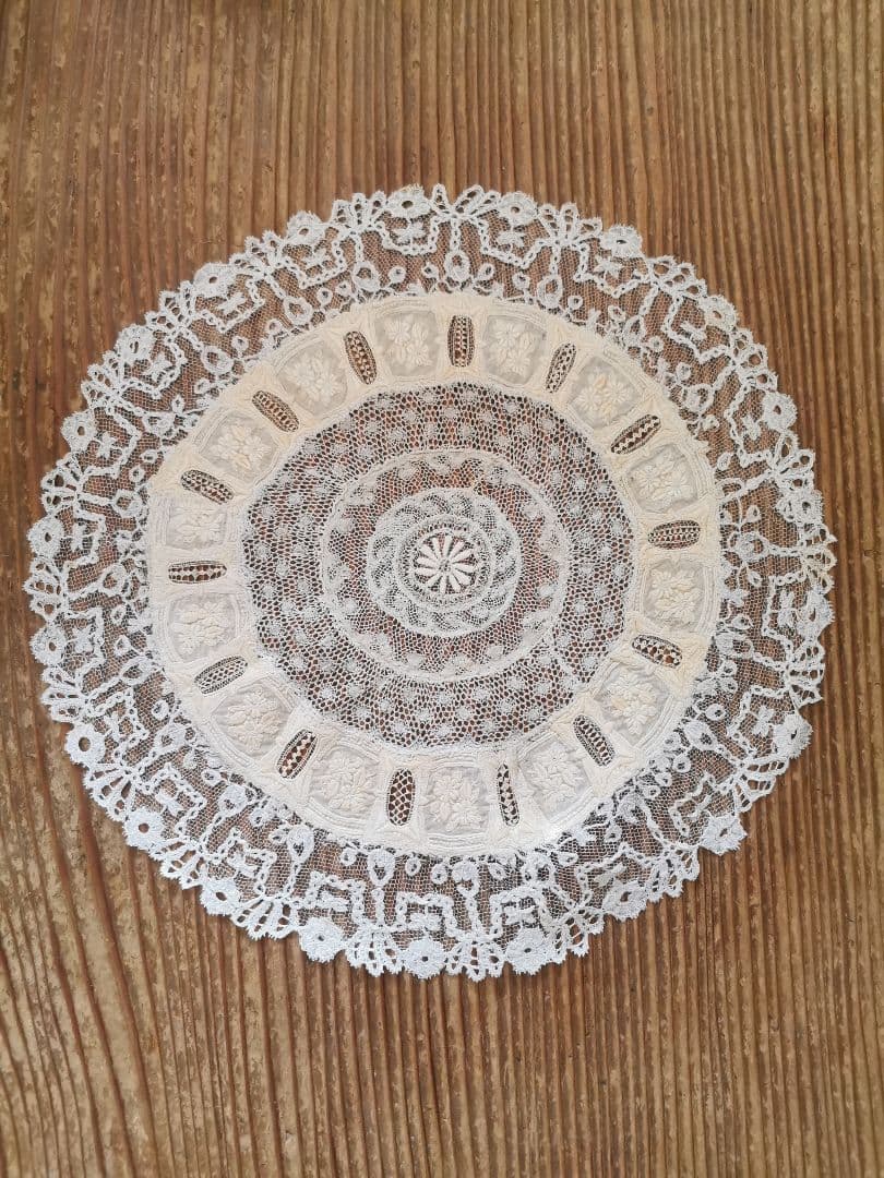 アンティーク フランス ノルマンディーレース ブリュッセルアップリケ＆ガロン刺繍