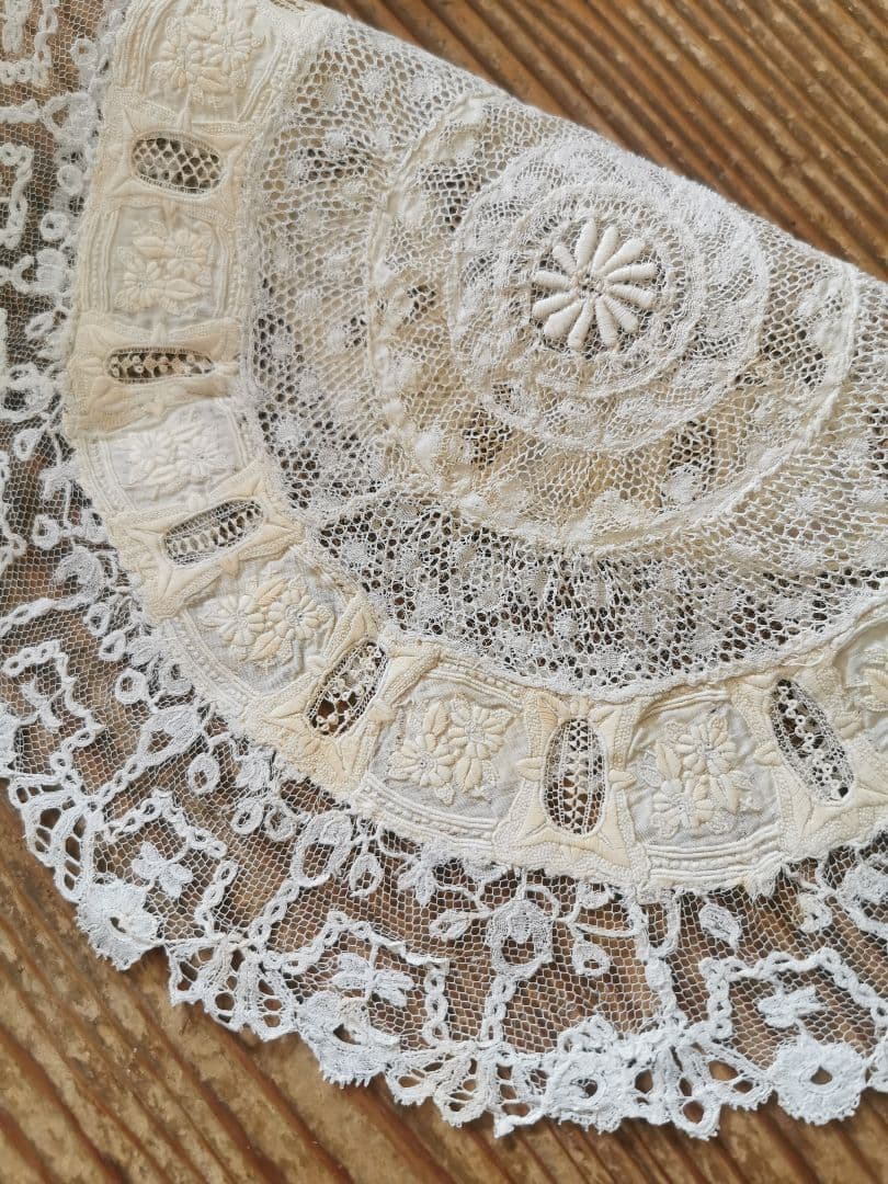 アンティーク フランス ノルマンディーレース ブリュッセルアップリケ＆ガロン刺繍