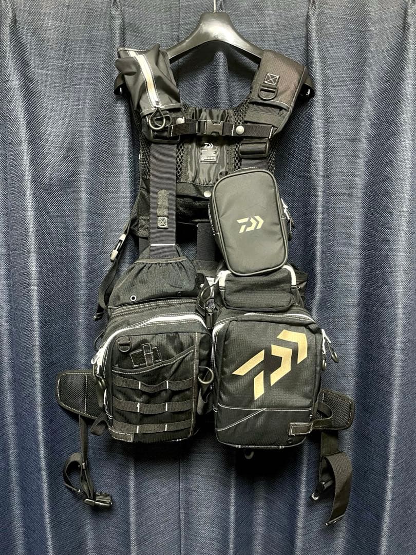 美品 Daiwa フローティングジャケット DF-6109 フィッシングベスト
