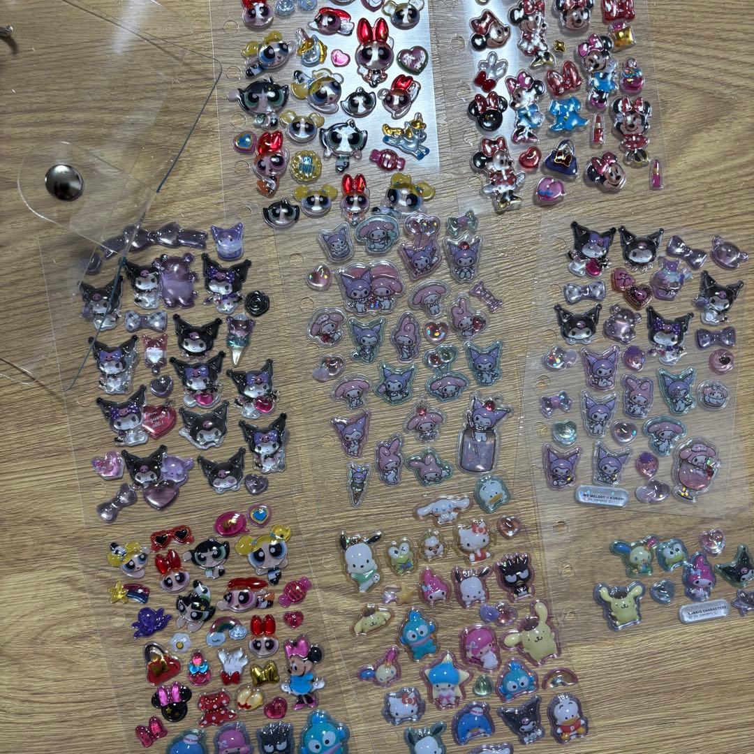 ボンボンドロップシール　サンリオなど正規品・シール帳付き