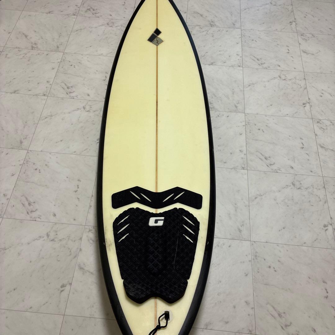 サーフィン　ショートボード デッキパッド付き