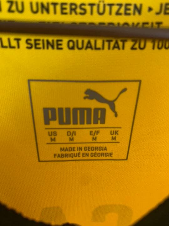 香川真司選手 直筆サイン入りドルトムント ユニフォーム　その他サイン入りカード付