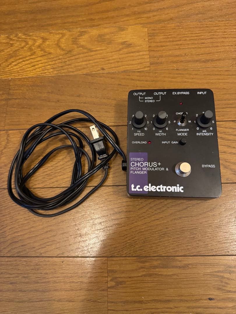 ギター t.c. electronic STEREO CHORUS+