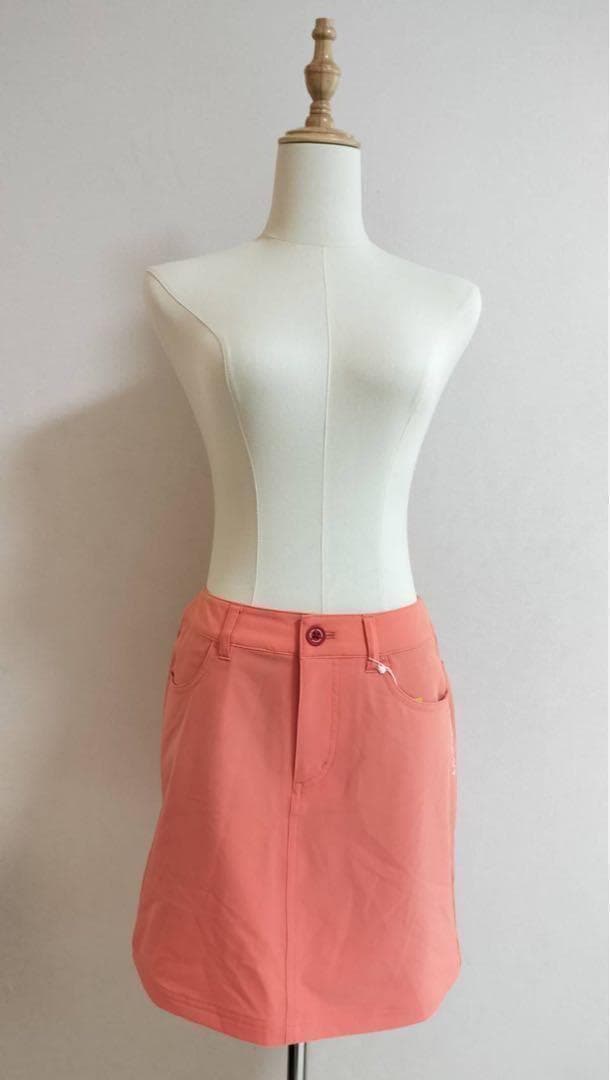 新品タグ付＊VIVAEArtゴルフウェアスカート（40）4WAYストレッチ　撥水