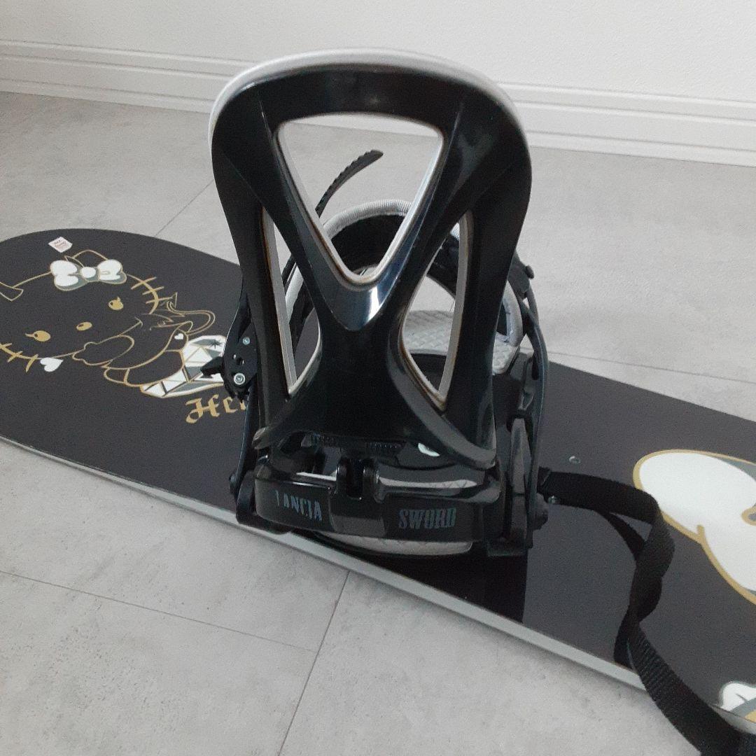 美品 ハローキティ スノーボードセット 135cm BXB ビンディング付き L