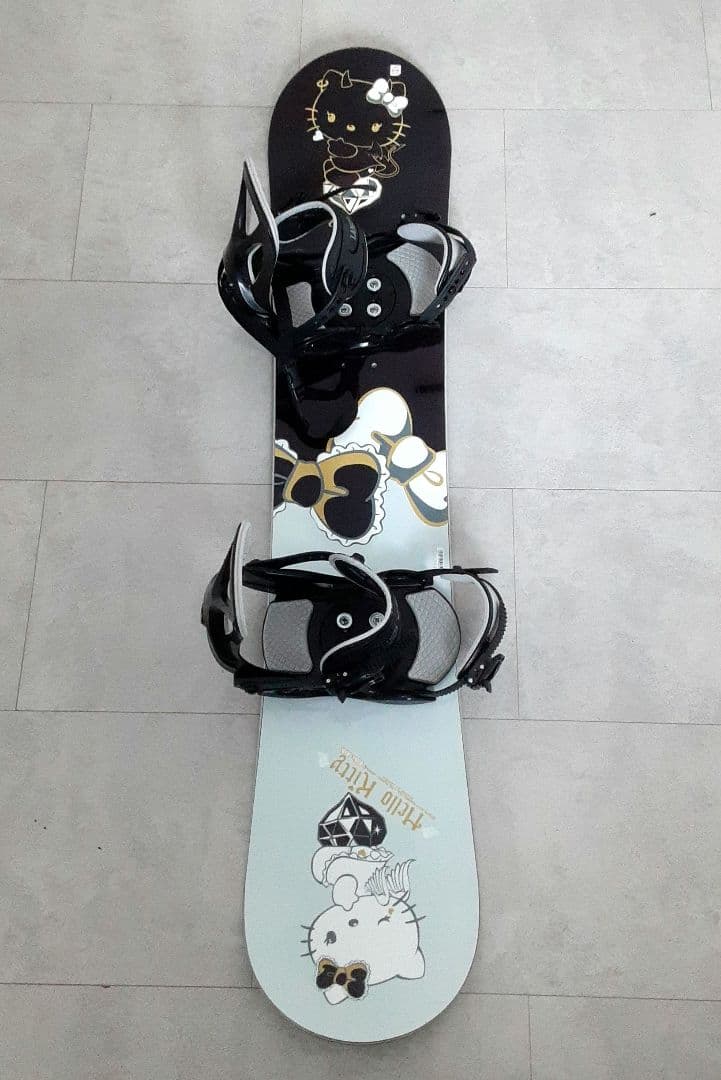 美品 ハローキティ スノーボードセット 135cm BXB ビンディング付き L