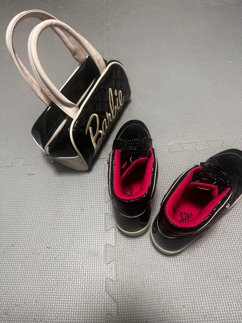 バービー　パーリーゲイツ　ゴルフシューズ 24cm ラウンドバッグ付き