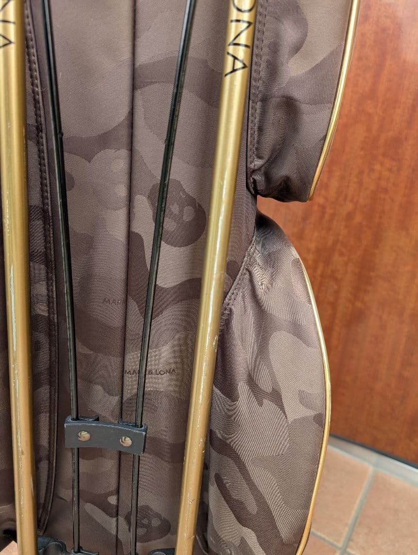 【美品】MARK & LONA ゴルフ　名札付　キャディバッグ