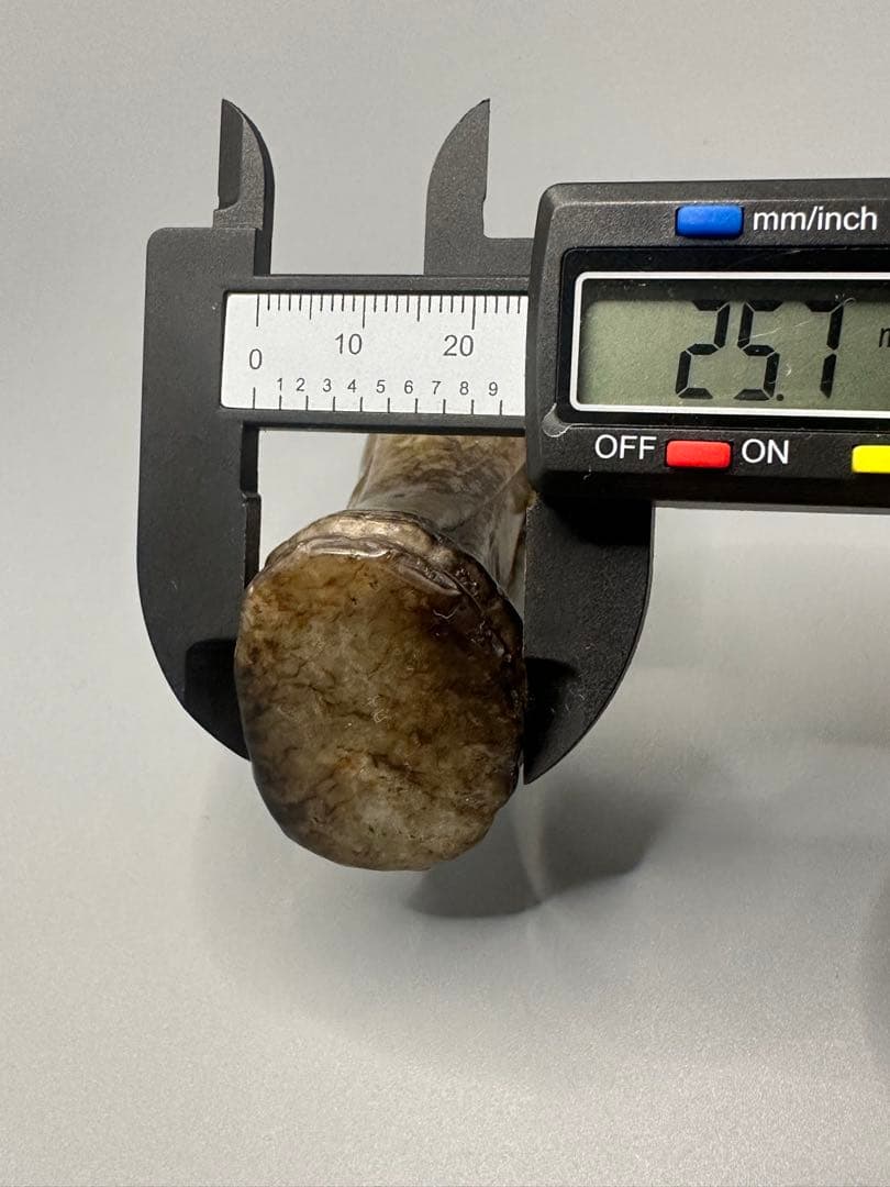 中国美術　ループタイ　和田玉　古砡　白砡　根付　天然素材　置物骨董 石彫観音像