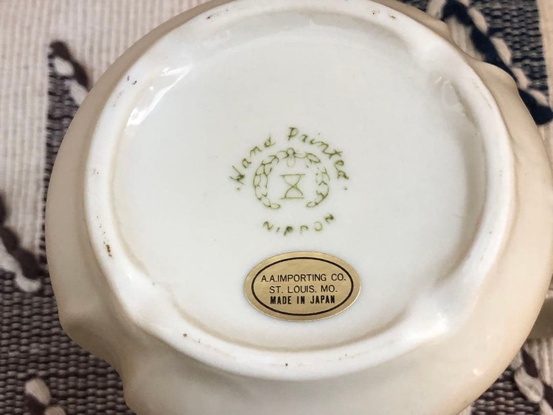 ●アンティークなシェービングマグカップ　お花柄！