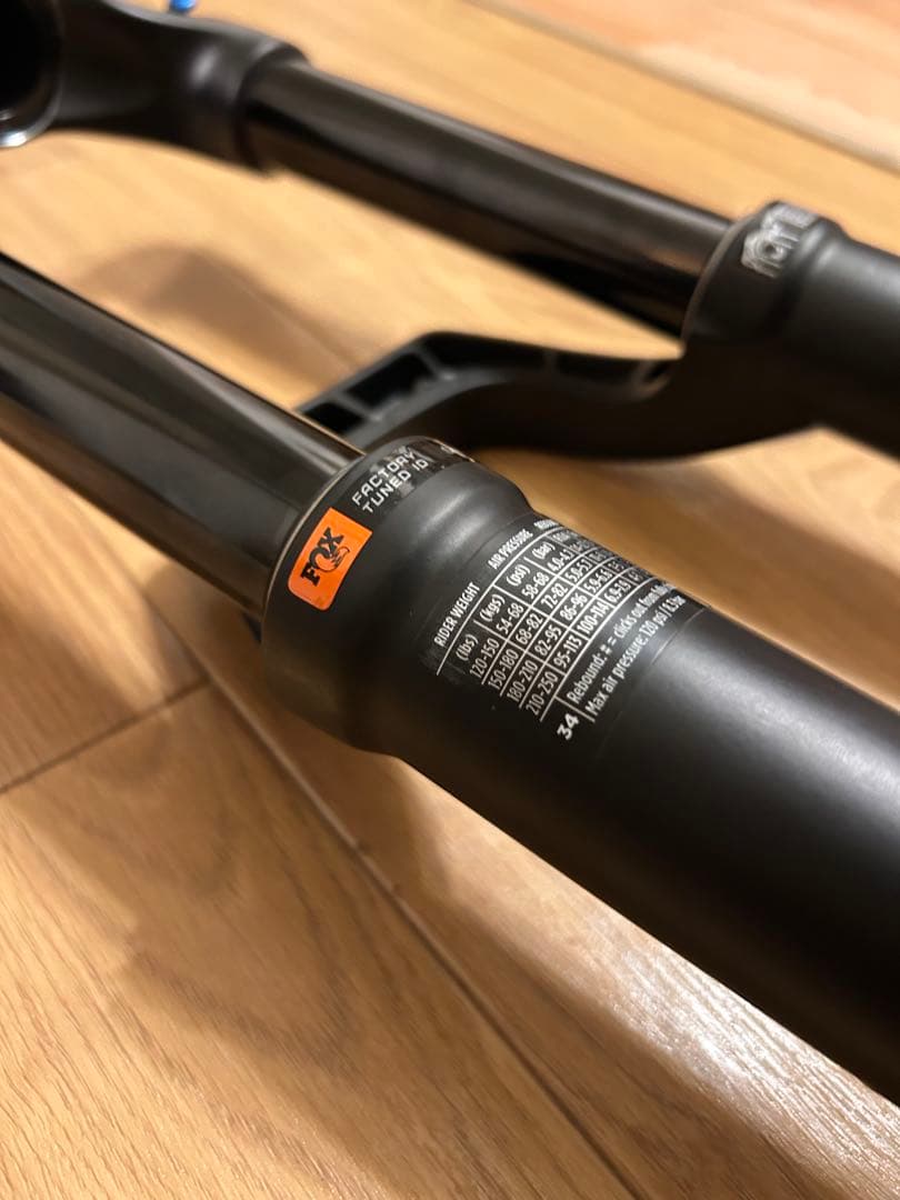 Rhythm FOX 34 29インチ 150mm