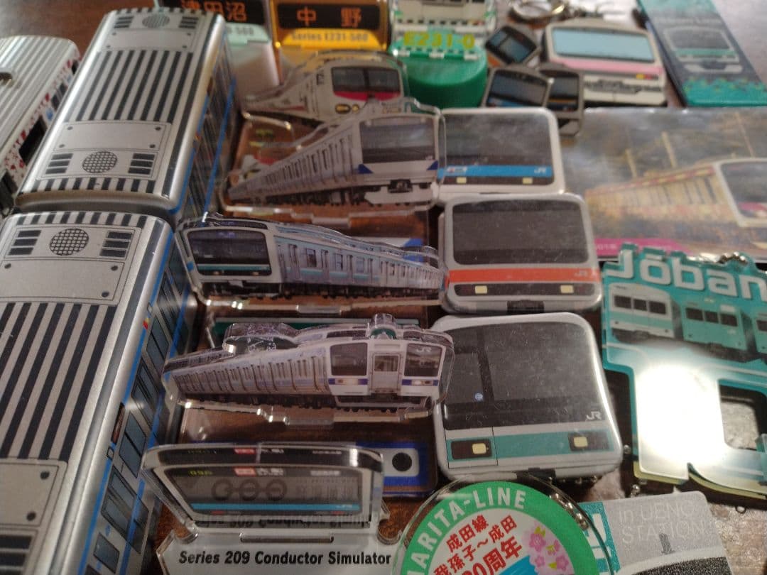 常磐線　 JR東日本　他　 鉄道グッズ 電缶バッチ キーホルダー他　35個セット