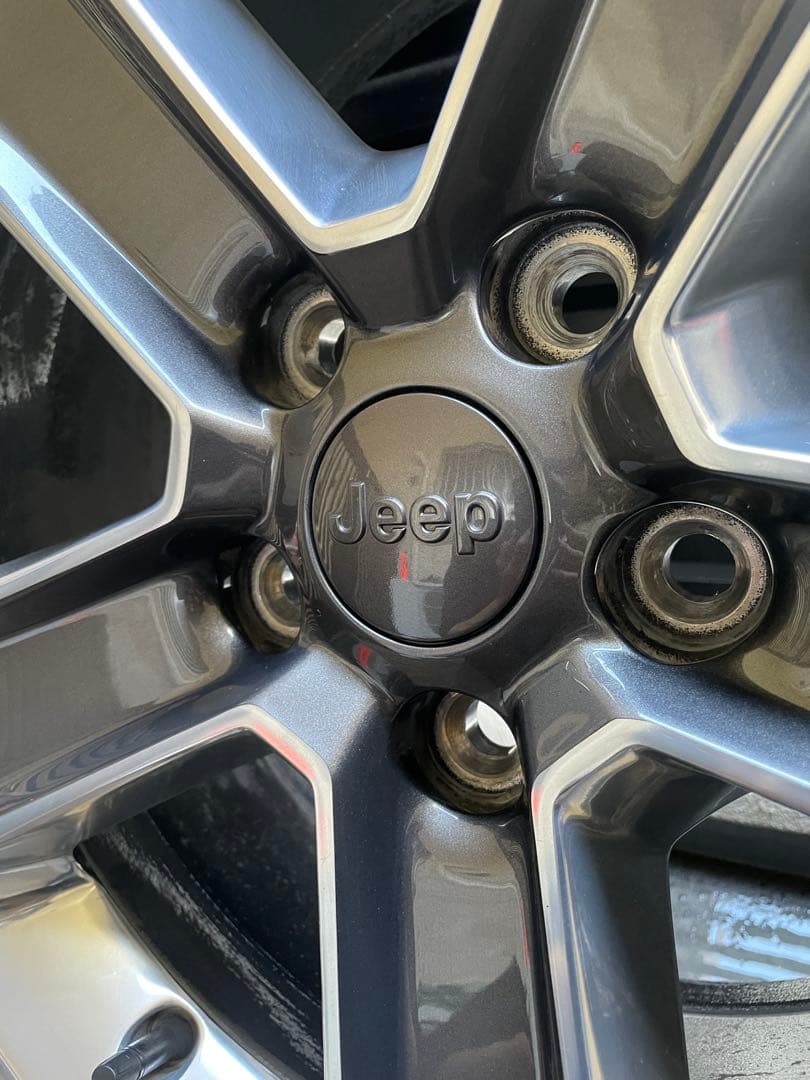 JeepジープラングラーJLサハラ18インチ純正タイヤ付ホイール 5本セット中古