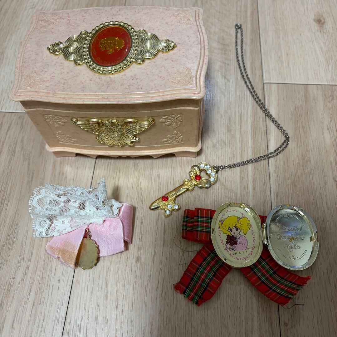 レディリン　オルゴール　ネックレス　ブローチ