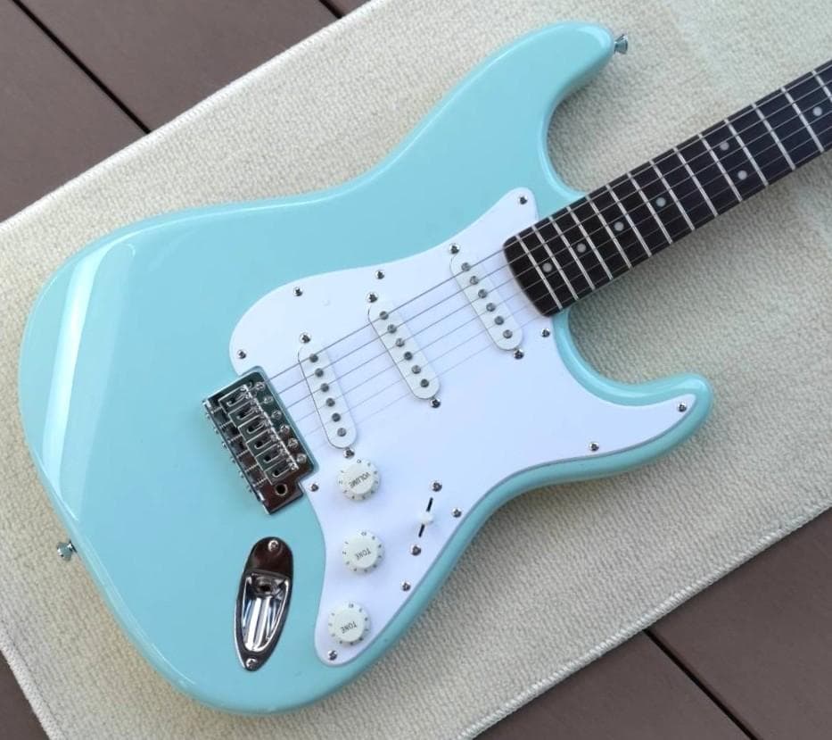 ✨未使用✨フェンダー スクワイヤー ストラトキャスター サーフグリーン