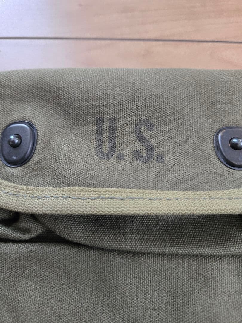第二次大戦中　実物　U.S. 1944年製 3ポケットポーチ