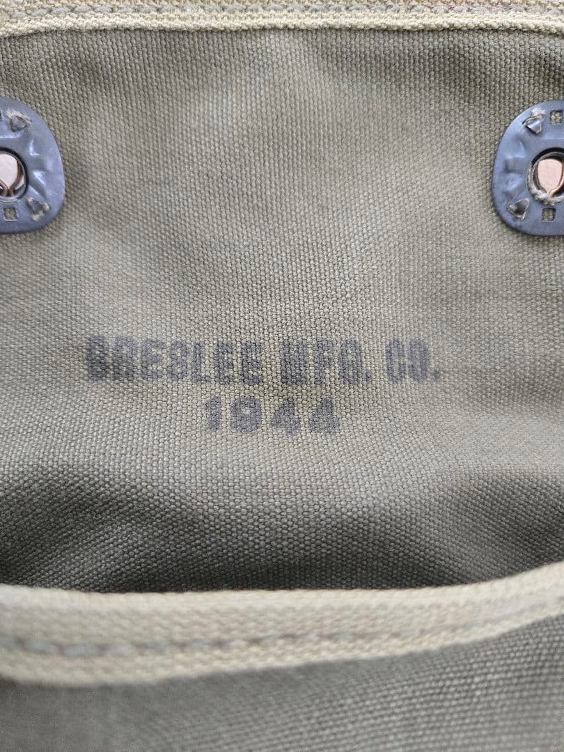 第二次大戦中　実物　U.S. 1944年製 3ポケットポーチ