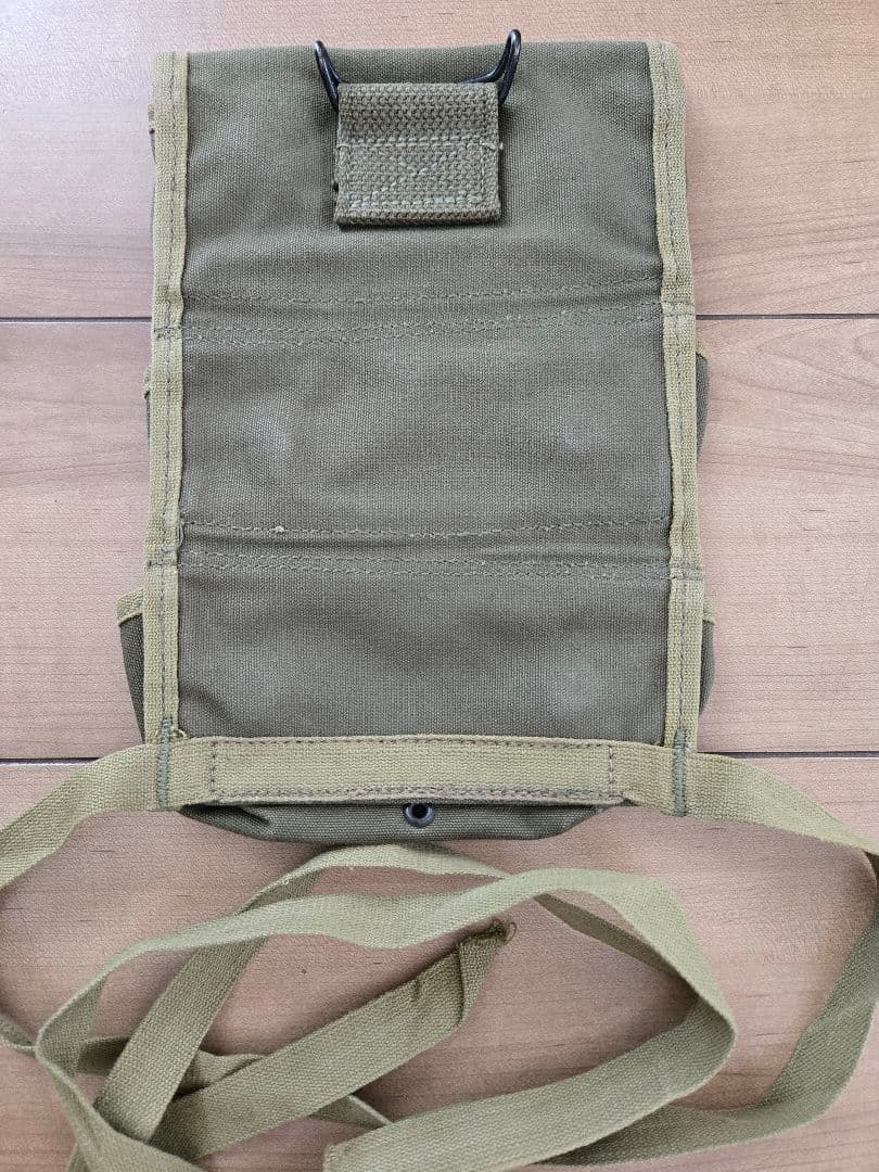 第二次大戦中　実物　U.S. 1944年製 3ポケットポーチ