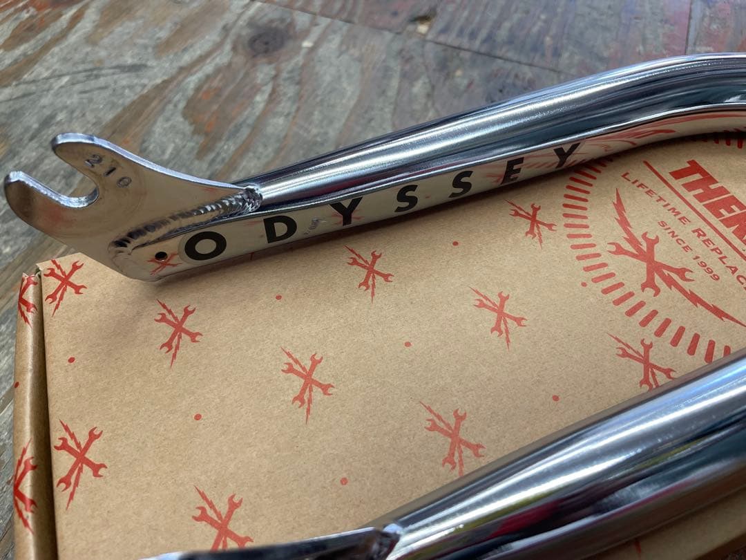 ODYSSEY R32 フォーク Chrome