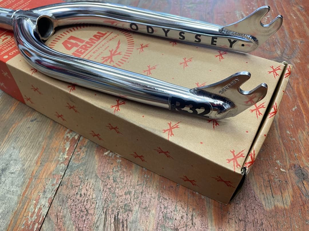 ODYSSEY R32 フォーク Chrome