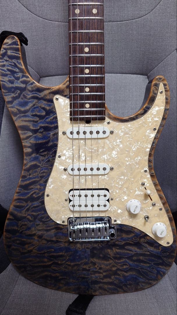 suhr custom standard　都近辺は対面取引可