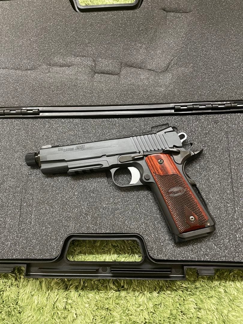 WESTERN ARMS SIG1911 ブラックウォーター　サイレンサー付き