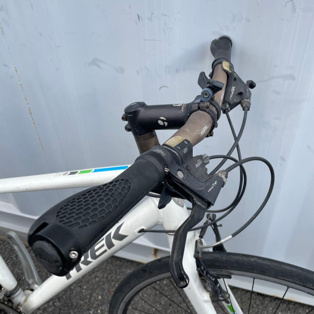 クロスバイク FX7.4 身長165-175cm 定価8.8万円 ホワイト