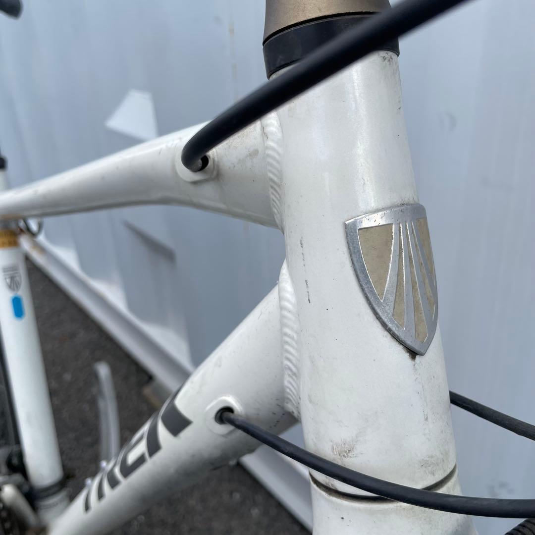 クロスバイク FX7.4 身長165-175cm 定価8.8万円 ホワイト