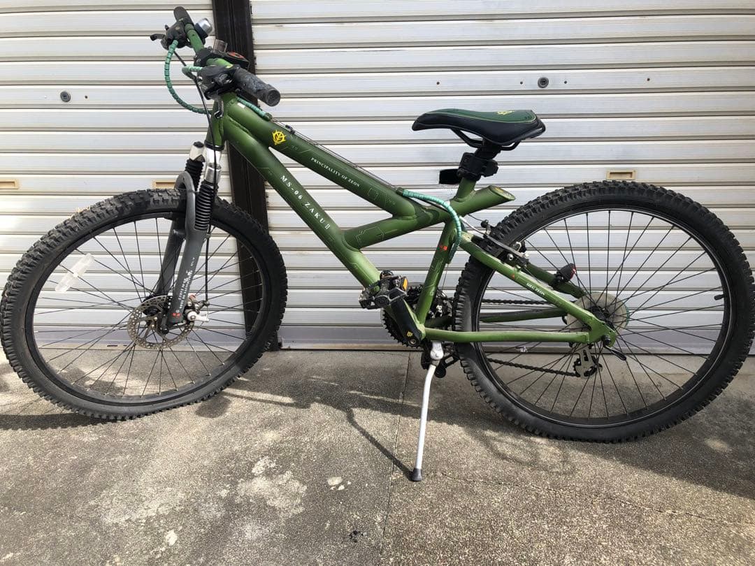 GUNDAM BICYCLE 26型 MS-06 ZAKU II-MTB 送料込