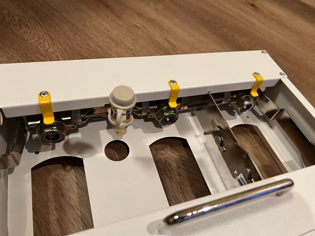 3連カセットガス供給機　東邦金属　キャンピングカー