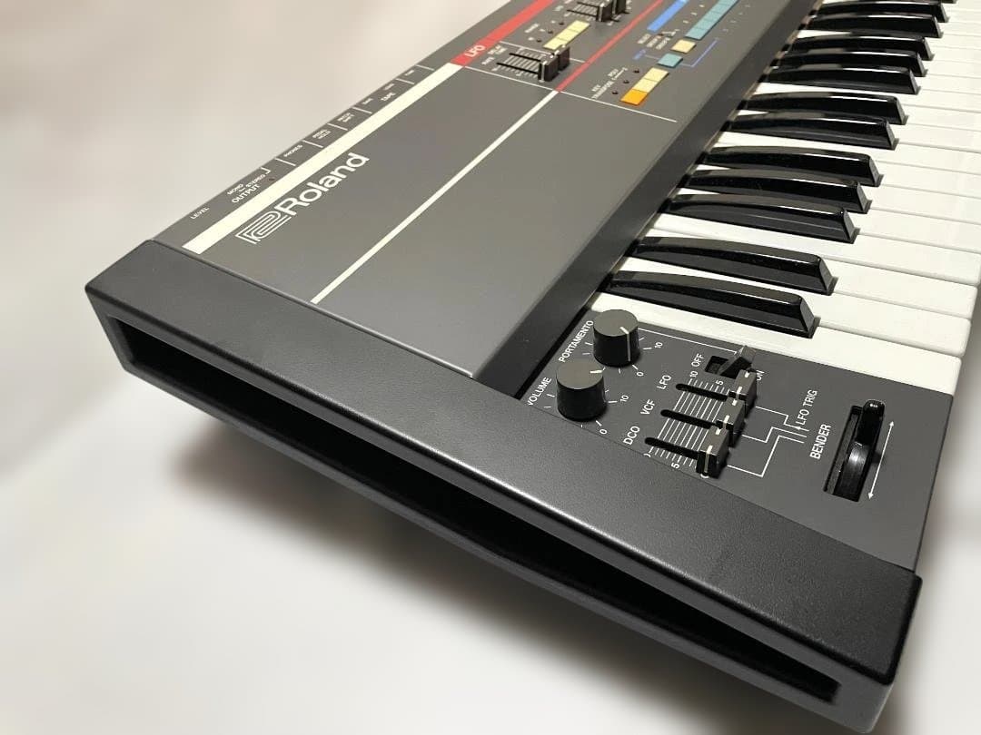 ジャンク Roland JUNO-106 シンセサイザー