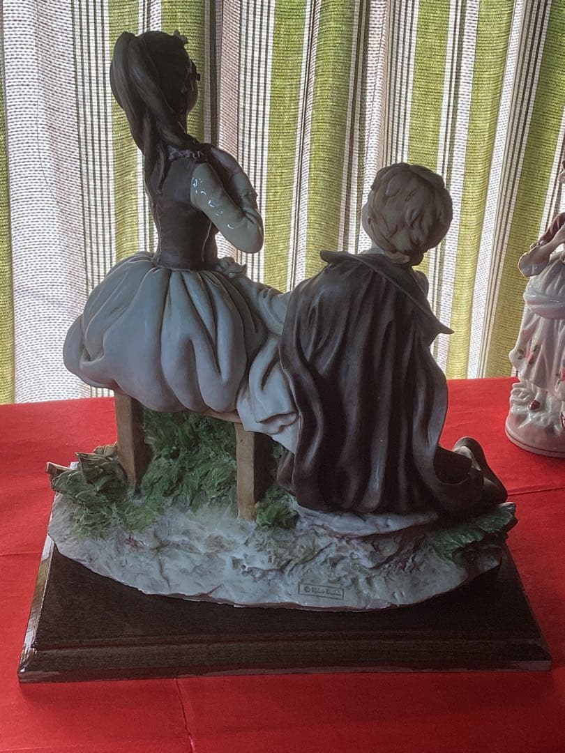 イタリア製 置物 フィギュア 幅 27㎝ 高さ 30㎝ 奥行 18㎝ 重さ5kg