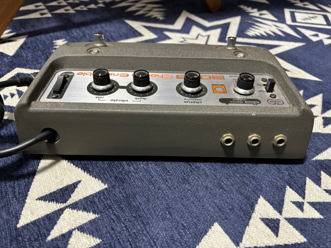 ギター BOSS CE-1