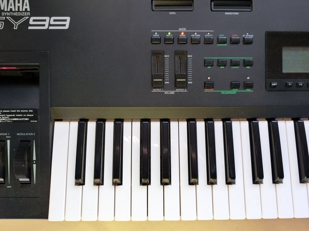 YAMAHA SY99 76鍵シンセサイザー FM ＋ PCM