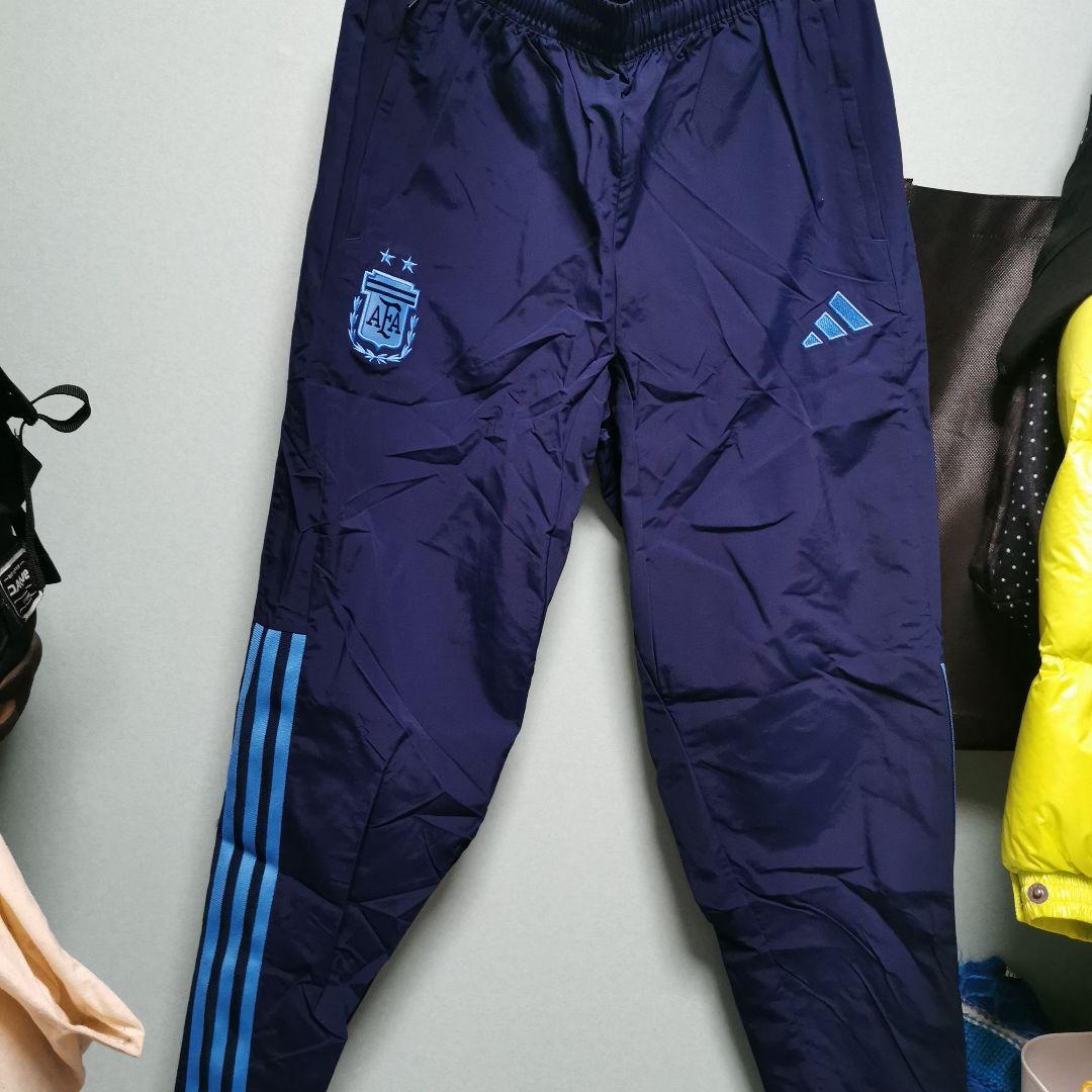サッカー　アルゼンチン代表　プレゼンテーションスーツ　移動着　トレーニングウェア