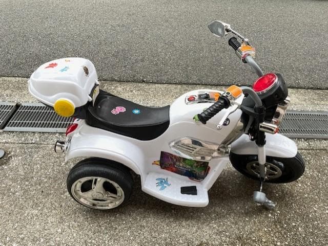 幼児用ホワイトバイク ステッカー付き