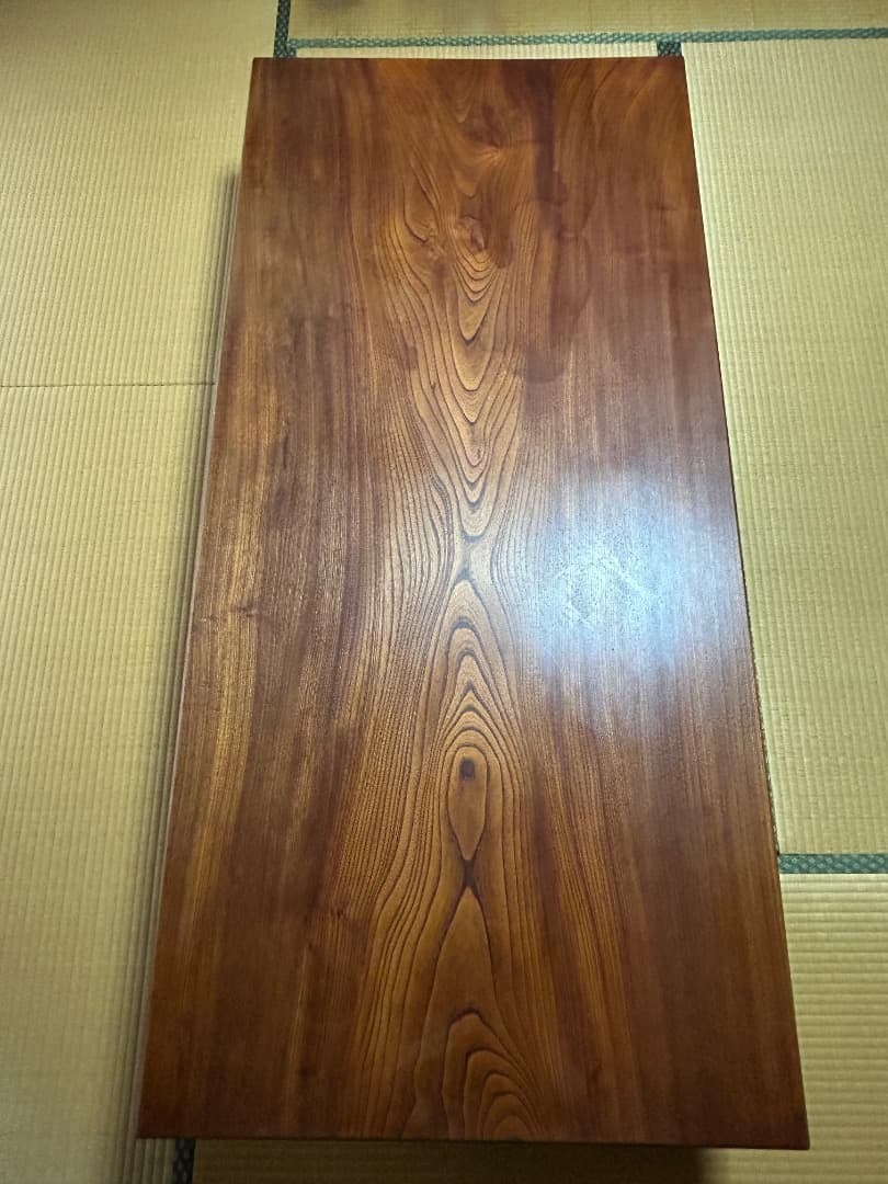 欅材の座卓 (松岡日出雄 作)