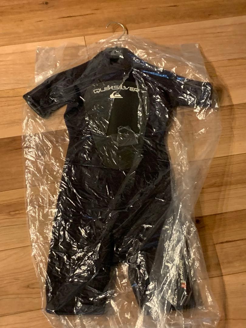 新品／未使用品　クイックシルバー　ウエットスーツ　スプリング　120
