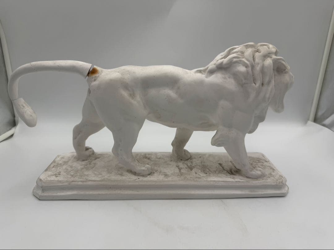 石膏像　ライオン　オブジェ　美術