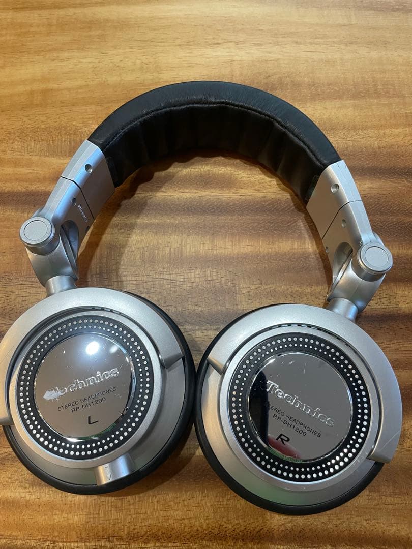 TechnicsステレオヘッドホンシルバーRP-DH1200