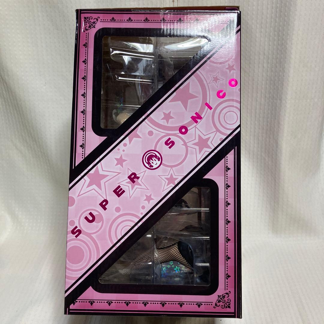 SUPER SONIKO BUNNY Ver. フィギュア