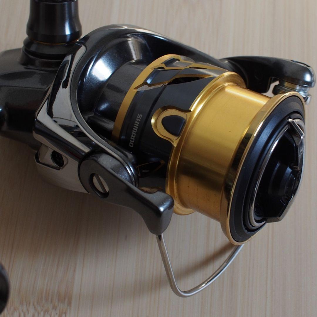 あ*る様 【 20 TWINPOWER C2000S 】シマノ ツインパワー