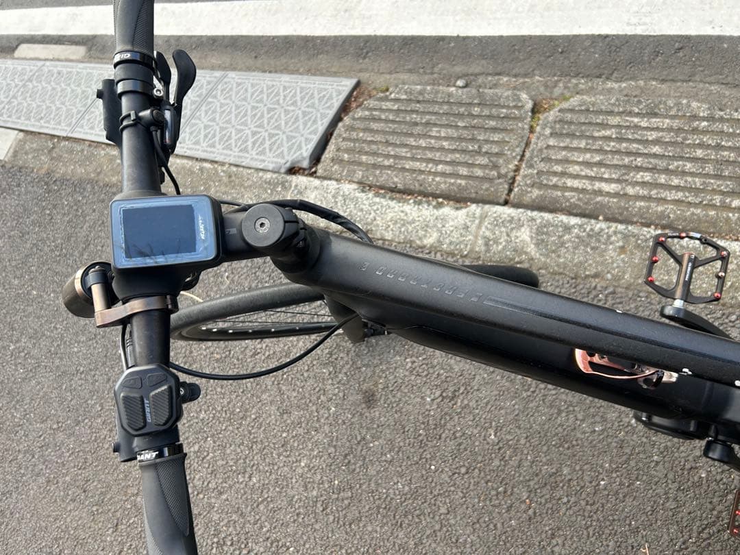GIANT FastRoad 電動アシスト（電源不良・修理前提）