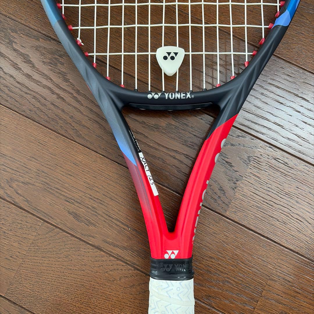 【美品、おまけ付】YONEX Vコア100 テニスラケット