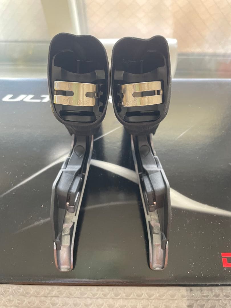 SHIMANO ULTEGRA ST-R8050 左右セット　新品、未使用品