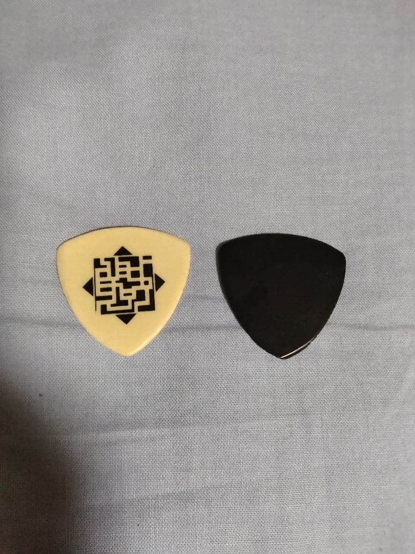 布袋寅泰　実使用ピック2枚セット