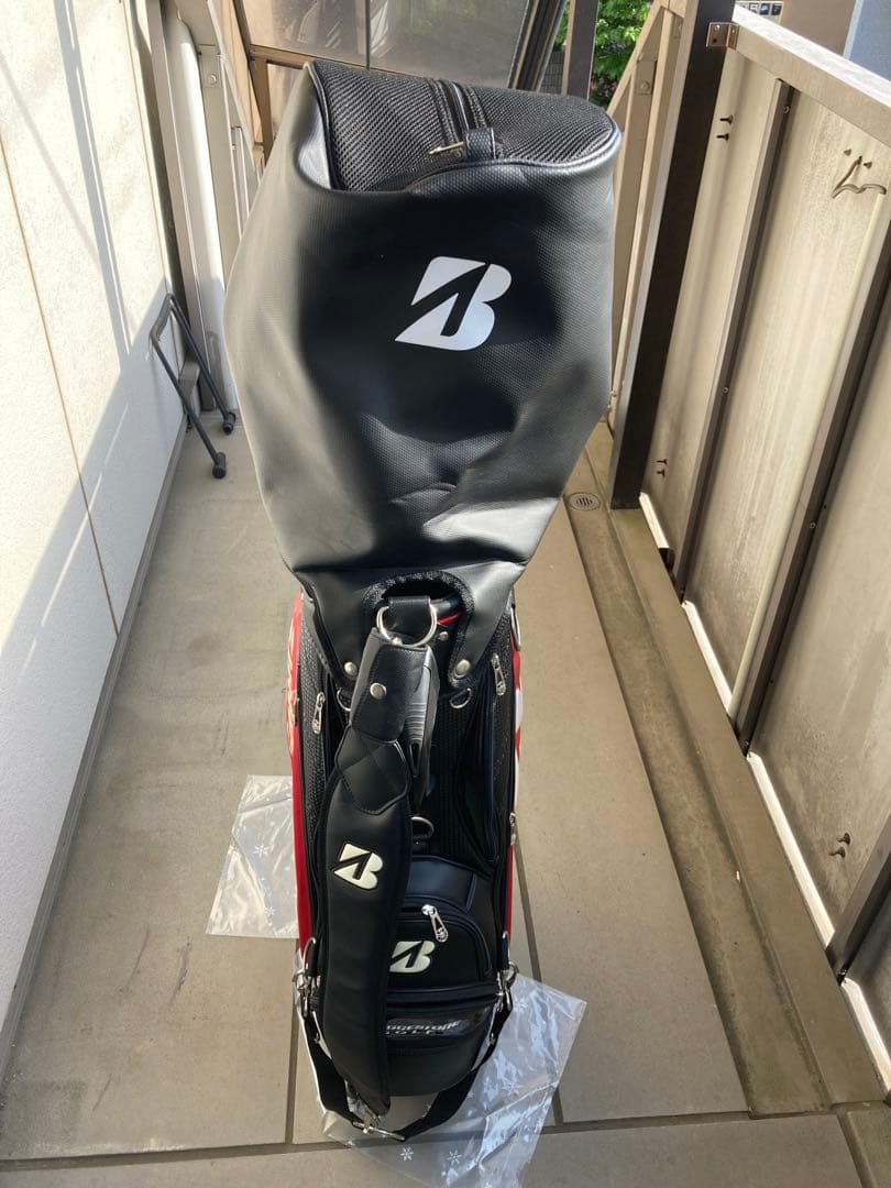 BRIDGESTONE キャディバッグ 黒/赤/カーボン調ツアーレプリカモデル