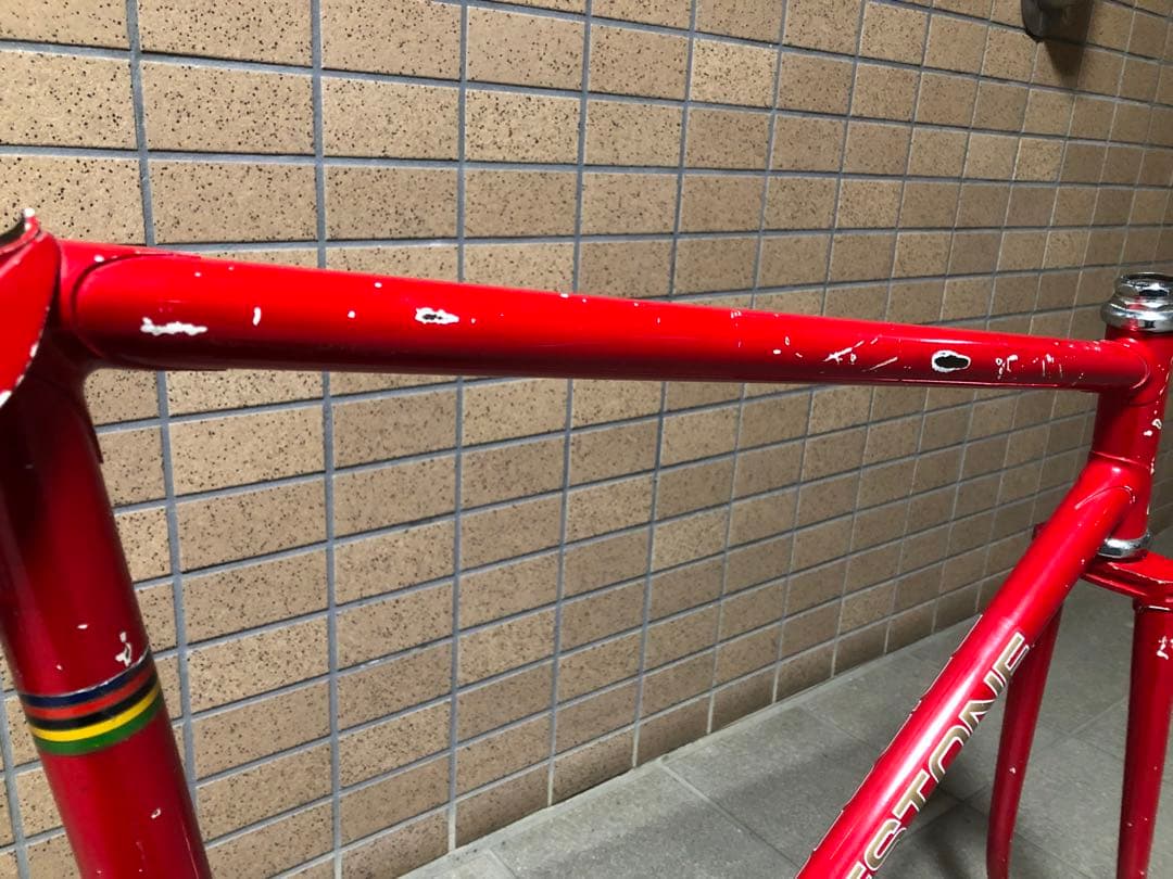 BRIDGESTONE 赤 ピストフレーム