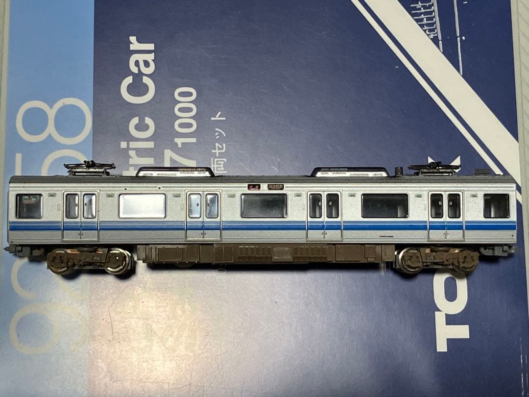 秋*様 TOMIX 207-1000系 旧塗装(足回り最新ロット、室内灯付き)